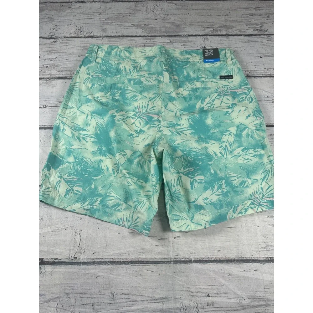 Columbia Men's Washed Out Printed Short  Ice Green SKETCHY Palms Print Size 32